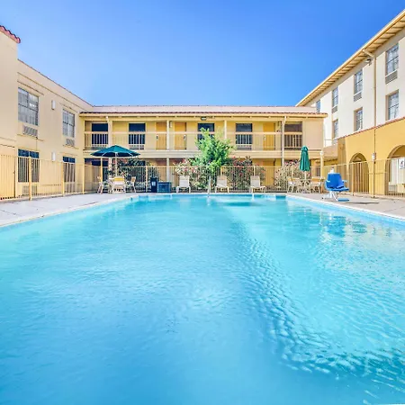 La Quinta Inn By Wyndham Houston Greenway Plaza Medical Area-2
