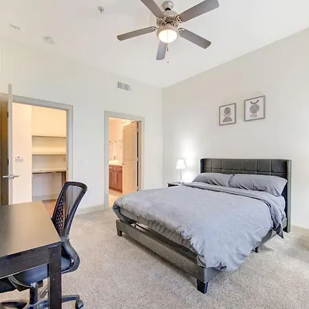 Resort-Style Pool, Gym/Garage, 1Br, Medical Center-3