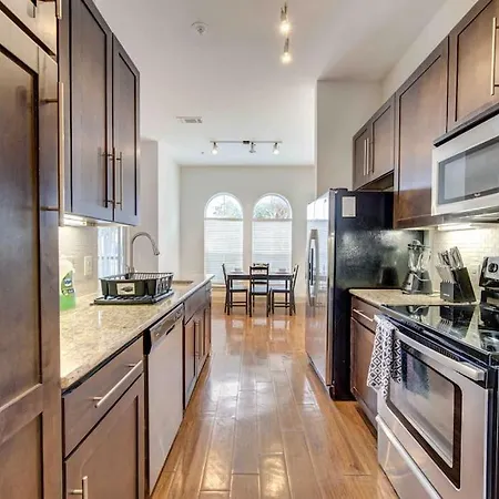 Cozy Apt Nrg Pool,Wi-Fi, Free Parking, Petsok!-2