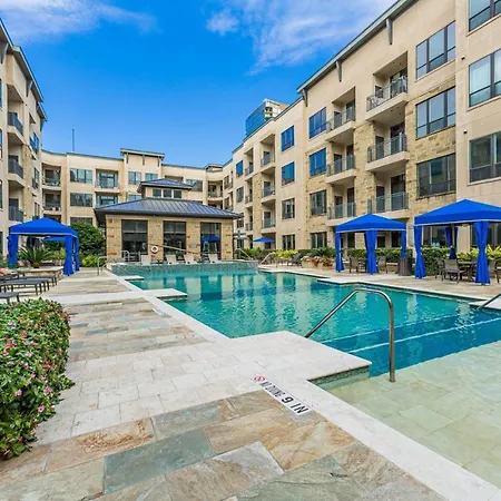 Urban Oasis Your Perfect Getaway In The Heart Of Downtown!-2