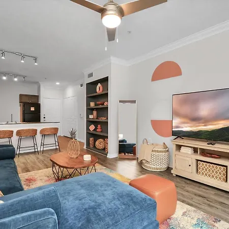 The Bohemian Escape Near Rice Village In Houston!-3