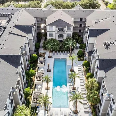 The Sunshine Oasis Near Rice Village In Houston!-3