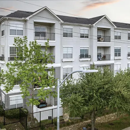 Hidden Gem At Med Center 2Br & 2Ba Apartment-3