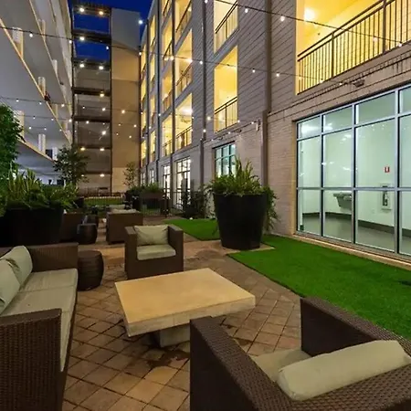 Luxury Downtown Houston Suite-3