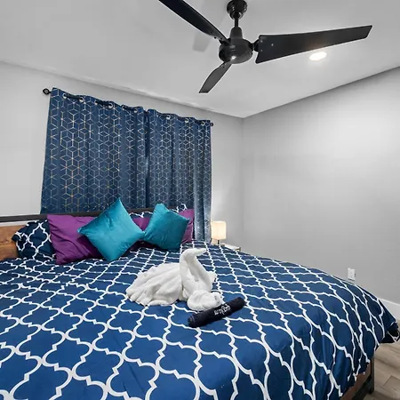 Comfortable 2Br Apt In Vibrant Houston Heights-3