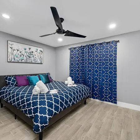 Heights 1Br Chic Apt With King Bed & Pool-3
