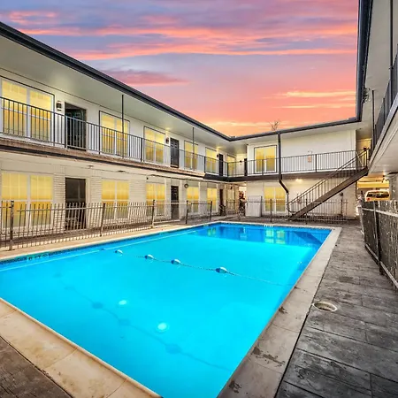 Houston Heights 2Br Getaway With Pool & Free Park-3