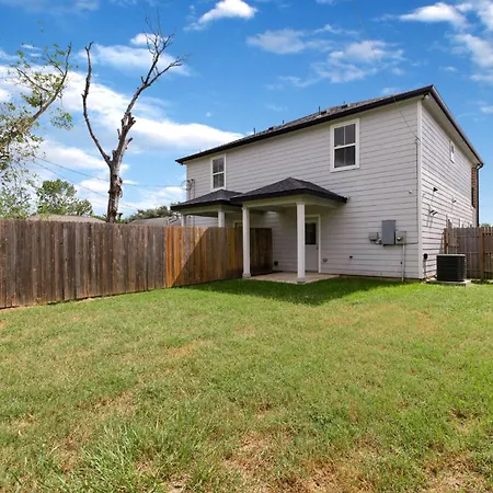 Stylish 2Bedroom Retreat-2