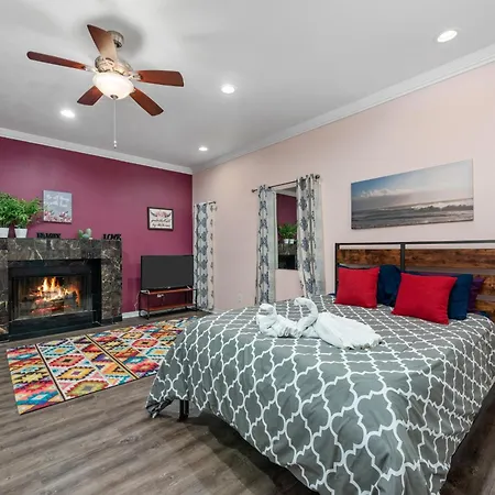 Spacious 2Br Apt With King Beds & Fully Equipped Kitchen-3
