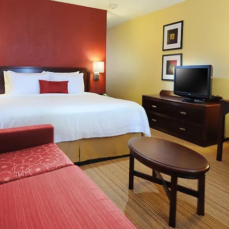 Courtyard By Marriott Houston Hobby Airport-3