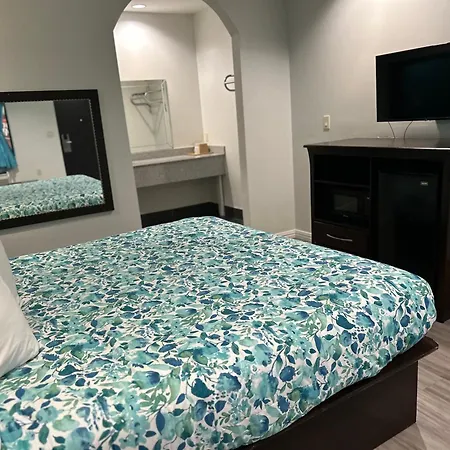 Regency Inn & Suites-3