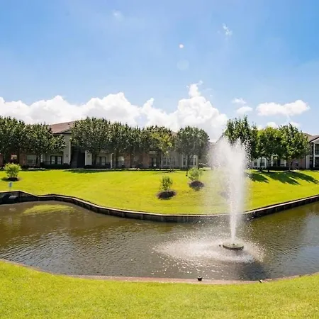 Beautiful 2 Bedroom 2 Ba, Nrg, Medical Center, Downtown, Free Wifi, Pool-2