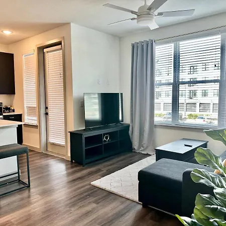 Cozy Apartment Near Downtown Htx-3
