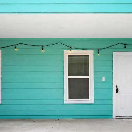 Mins To Midtown Heights Studio Apt With Free Parking-3
