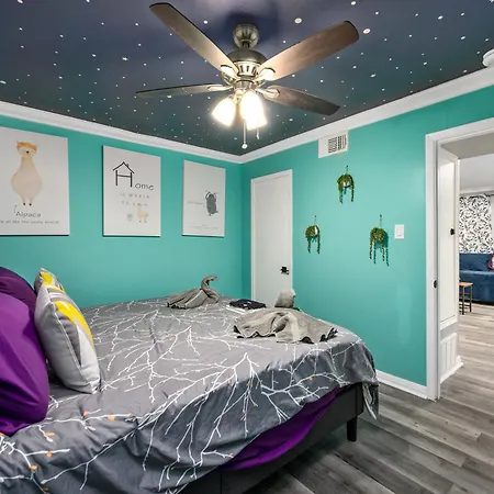 Quirky & Chic 1Br Near Montrose & River Oaks!-2