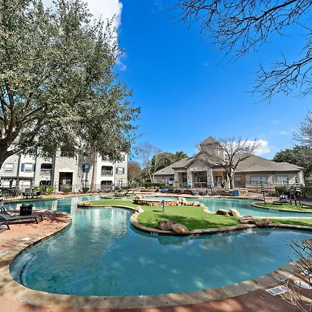 Houston Lakeside Living-3