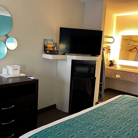 Howard Johnson By Wyndham Houston Heights Downtown-2