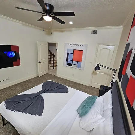 Galleria Comfort 3Br King Bed Private Jacuzzi And Garage-2