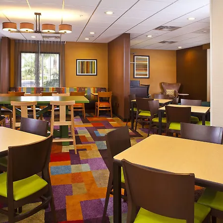 Fairfield Inn & Suites Houston Hobby Airport-3