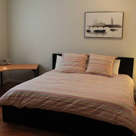 Modern B & B-3