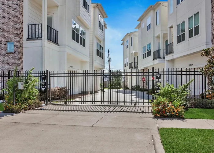 **Texas Medical Center ** Downtown ** Nrg ** Minute Maid ** Toyota Center Apartment Houston