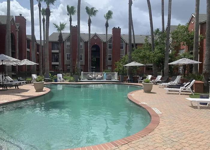 Spacious 2Br&2Ba Med Center Apt, Free Parking&Shuttle Houston