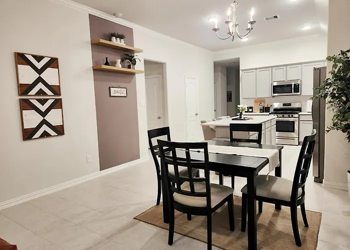 Anderson Lake Stays By Ion Rentals Near Downtown Med Center Nrg Stadium Beltway 8 Houston