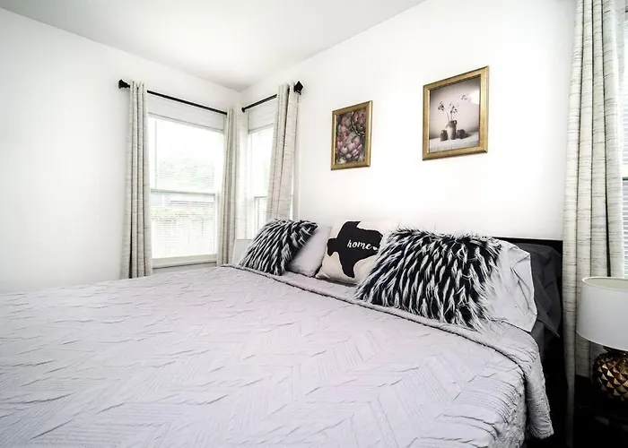 Trendy Apartment In Downtown - Near Montrose Houston