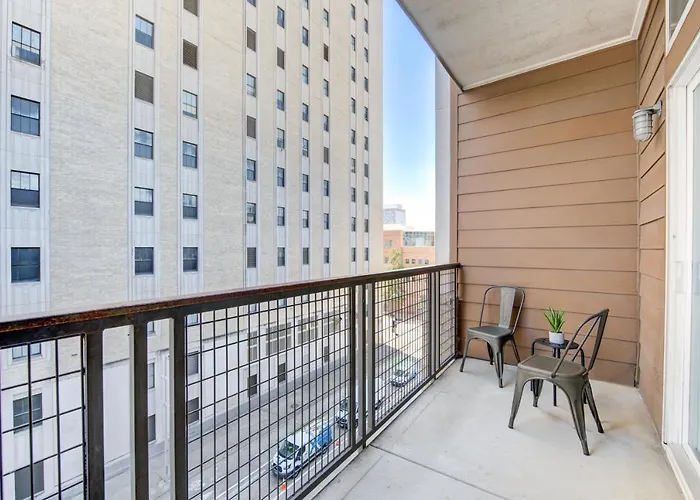 Urban Escape 1Br,Pool,Gym,Rooftop Serenity, Petsok Houston
