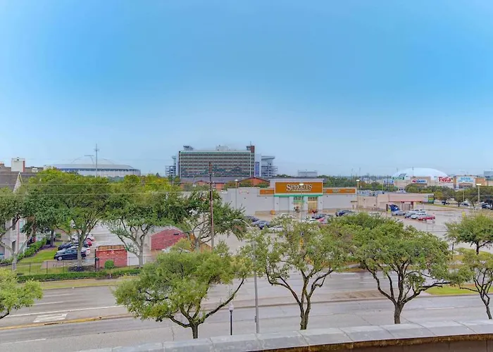 1Br Urban Retreat Pool Gym Near Nrg Wifi Petok Apartment Houston