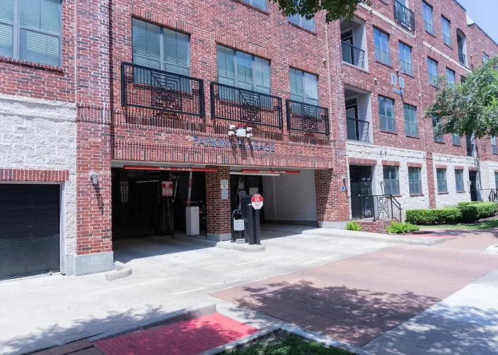 Luxurious One Bedroom One Bath Midtown Houston