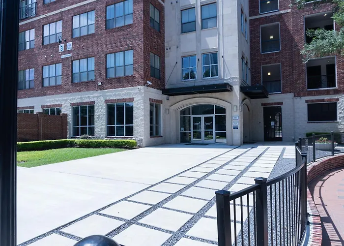 Luxurious One Bedroom One Bath Midtown Houston