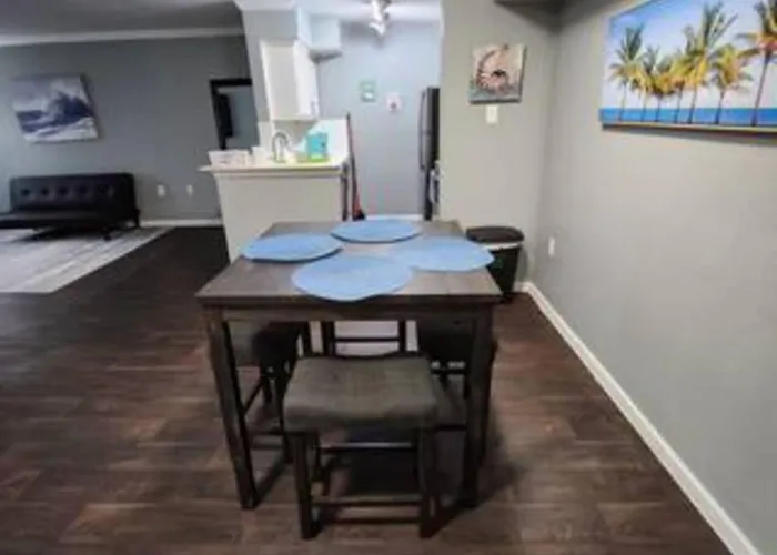 Blue Shark *B501* @ Medical Center 1Br Modern King Apartment With Private Patio Houston