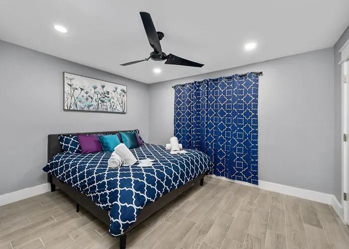 Heights 1Br Chic Apt With King Bed & Pool Houston