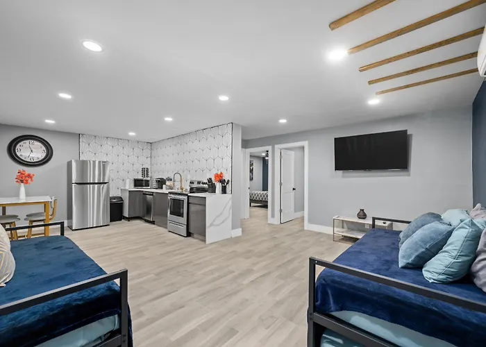 Cozy Galleria Apt Near Uptown With Free Park Houston