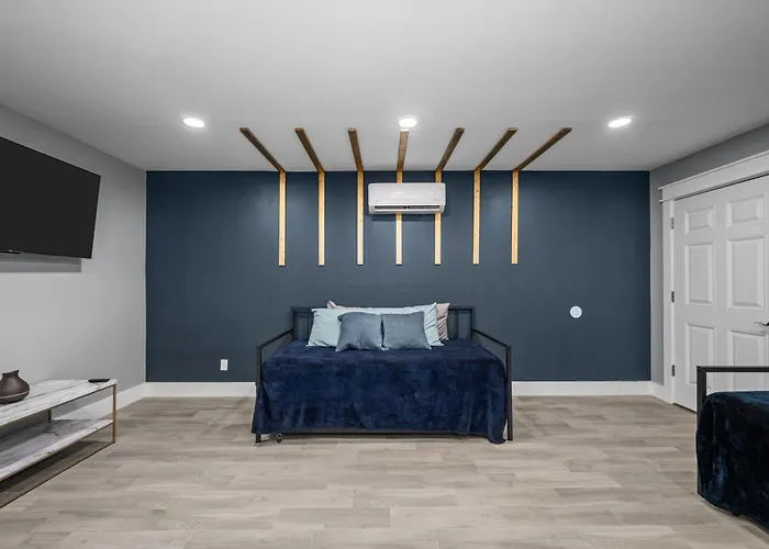 Cozy Galleria Apt Near Uptown With Free Park Houston