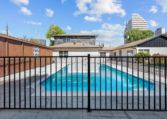 Spacious 1Br Galleria Apt With Pool & Free Park Houston