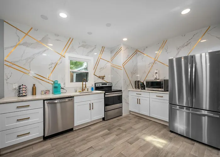 Charming And Cozy 2Br Apt - Close To Downtown Houston