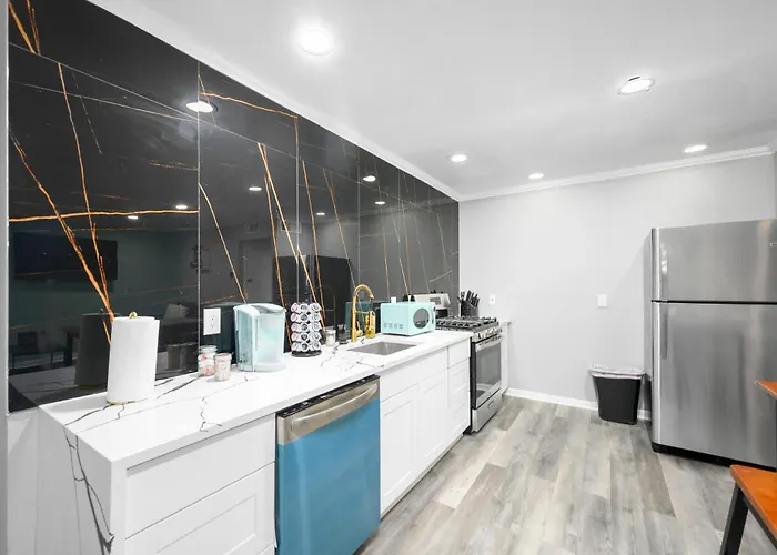 Lovely Montrose 3Br Apt With Fast Wi-Fi & Free Park Houston