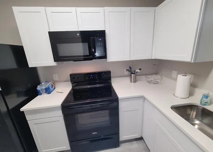 Fresh Crashpads 3 Apartment Houston