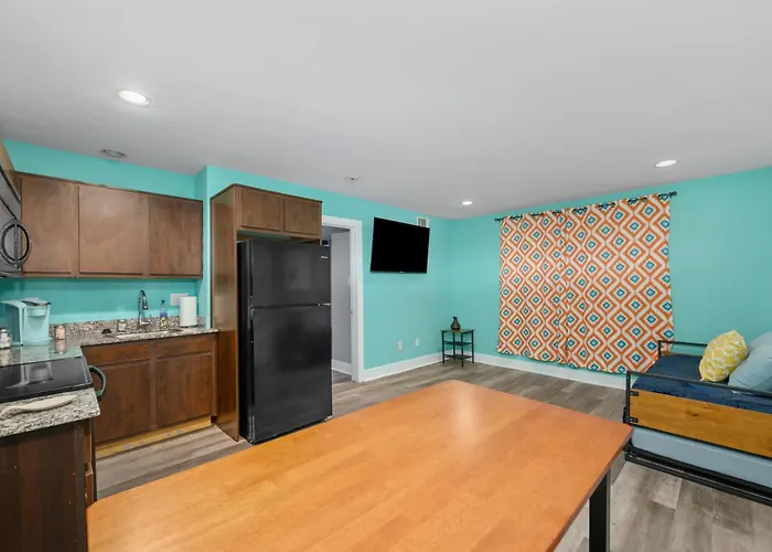 Convenient 1Br Unit Close To Shopping & Dining Houston