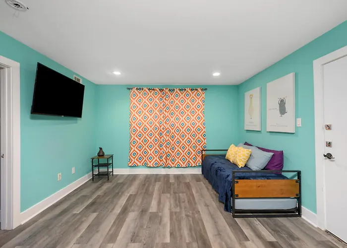 Convenient 1Br Unit Close To Shopping & Dining Houston