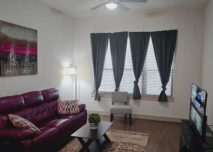 Midtown Downtown Breeze Apartment Houston