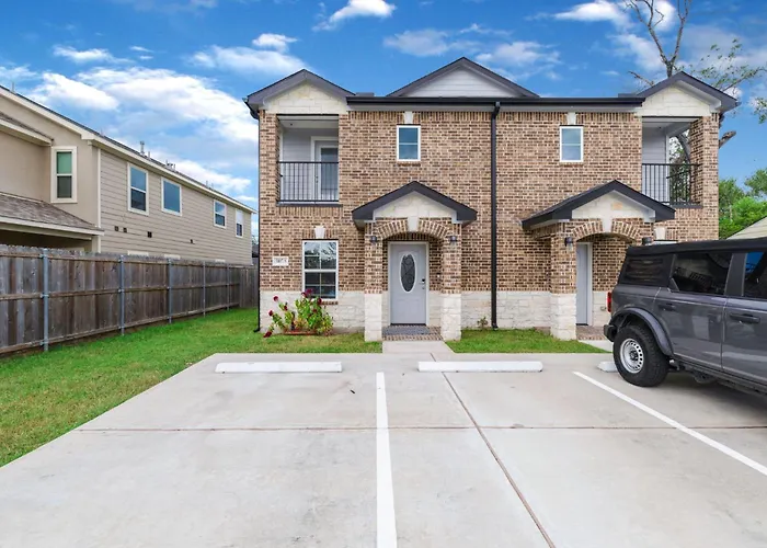 Stylish 2Bedroom Retreat Houston