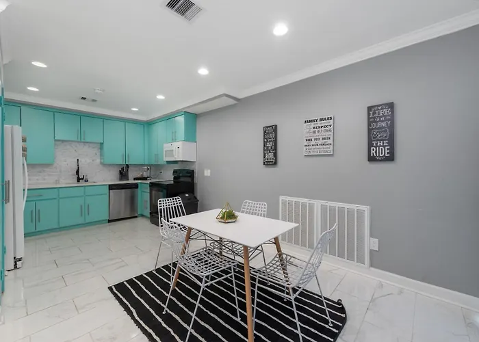 Spacious 2Br Apt With King Beds & Fully Equipped Kitchen Houston