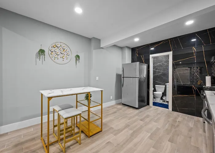 Charming Midtown Studio With Free Parking Houston