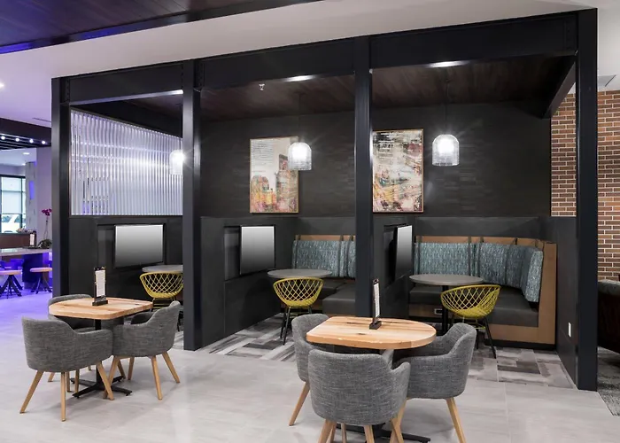 Courtyard By Marriott Houston Heights/I-10 Hotel