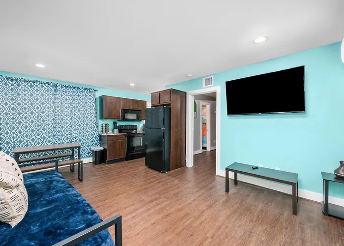 Chic 1Br Stay With King Bed And Free Park Houston