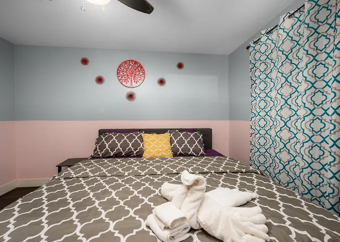 Chic & Cozy 1Br Apt With Free Parking & King Bed Houston