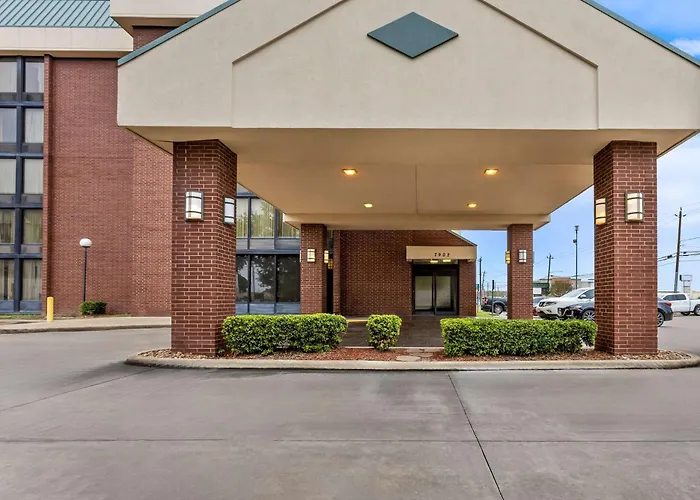 Sonesta Essential Houston Hobby Airport Hotel
